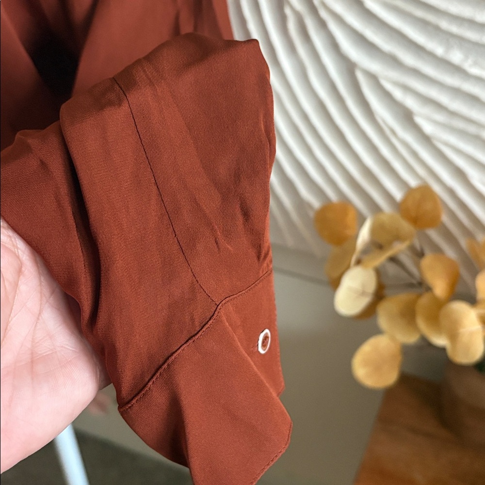 Vince 100% Silk Long-Sleeve V-Neck Blouse - Picture 5 of 8